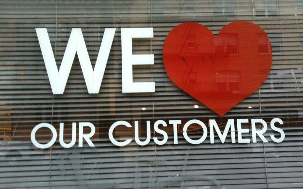 entrevo-keypersonofinfluence-love-your-customers